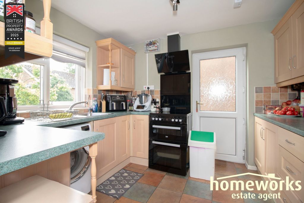 Property photo 3 of 8