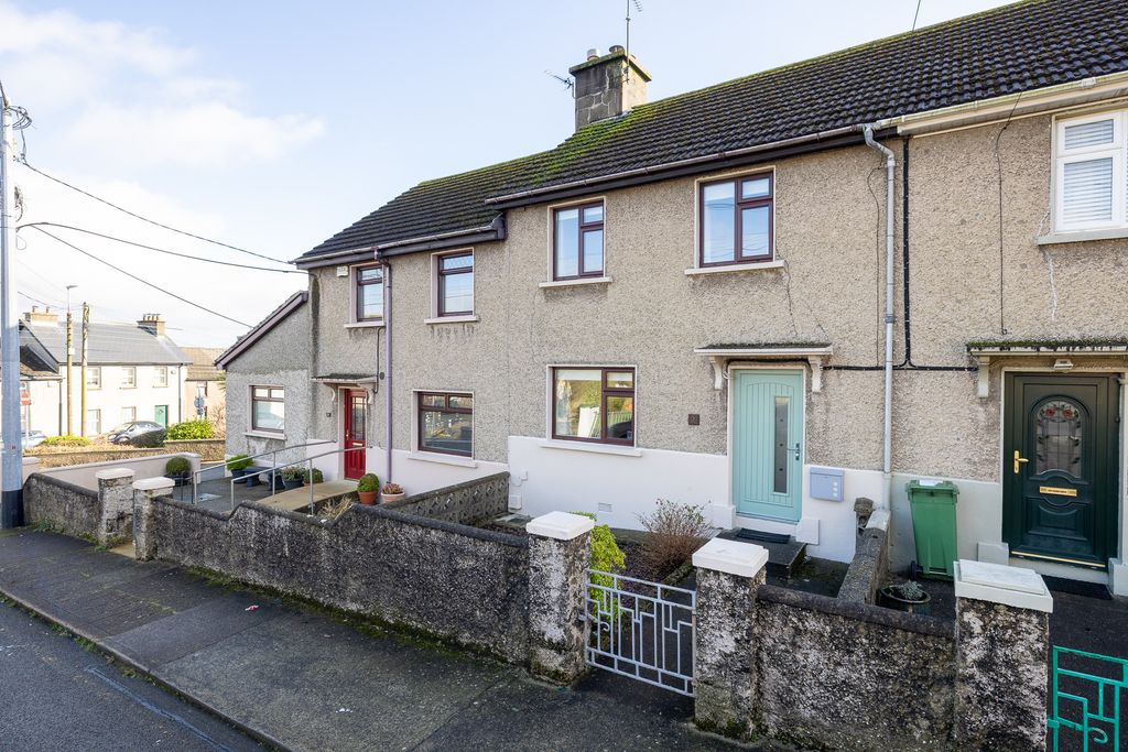 Property photo 2 of 20