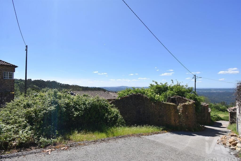 Property photo 2 of 31