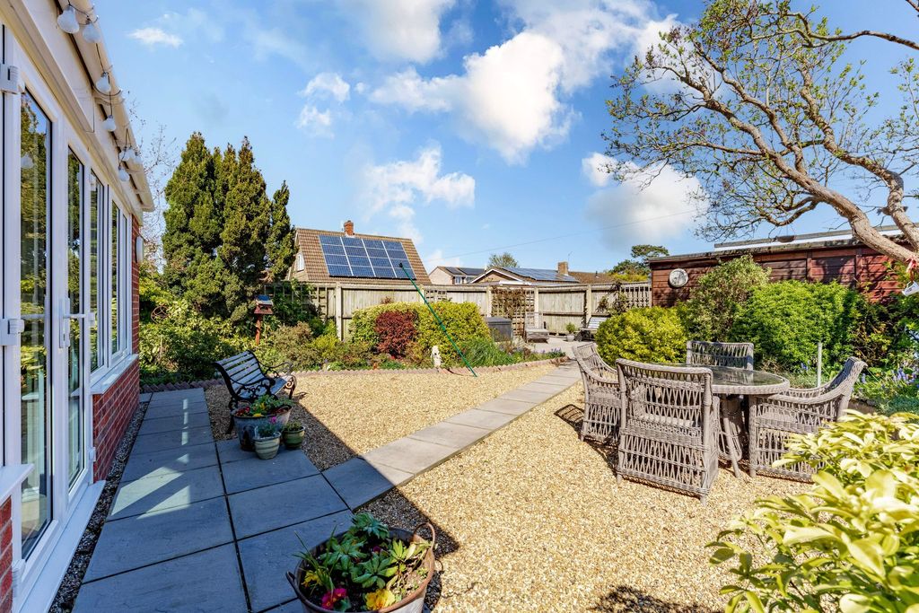 Property photo 2 of 18