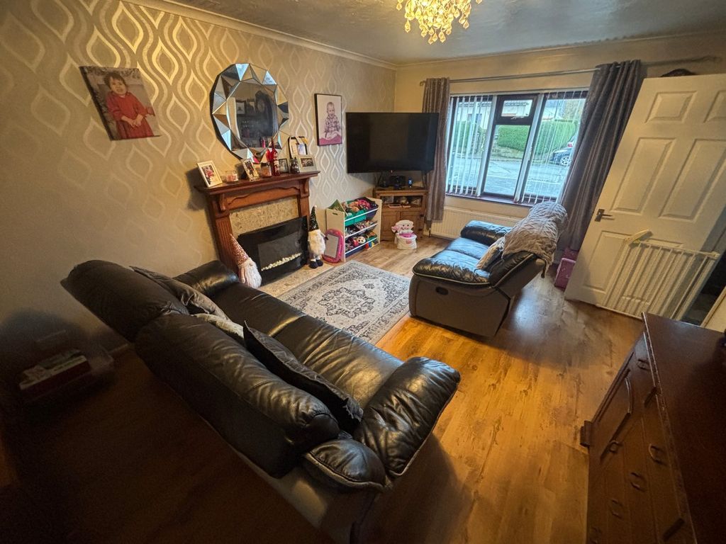 Property photo 3 of 15