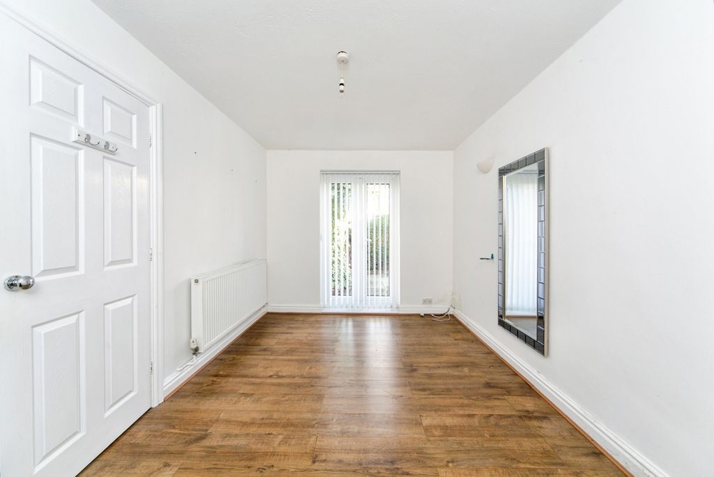 Property photo 2 of 32 Pbox-Img.Jpg