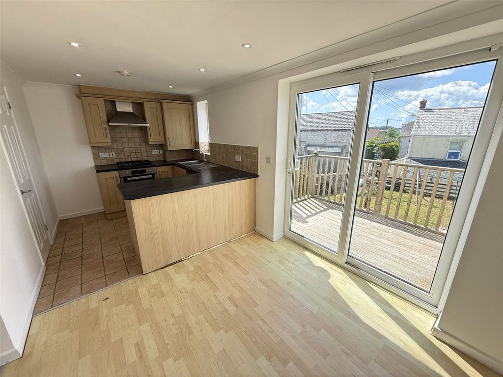 Property photo 2 of 15 Picture No. 05