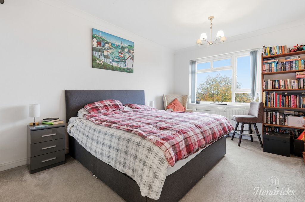 Property photo 3 of 30