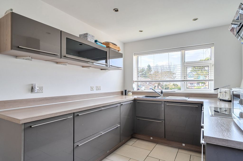 Property photo 3 of 10 1425554-19-69B947...