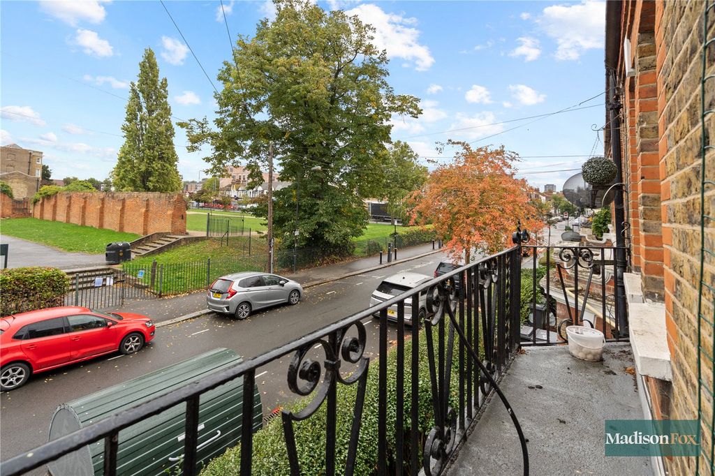 Property photo 3 of 14 Picture No. 40