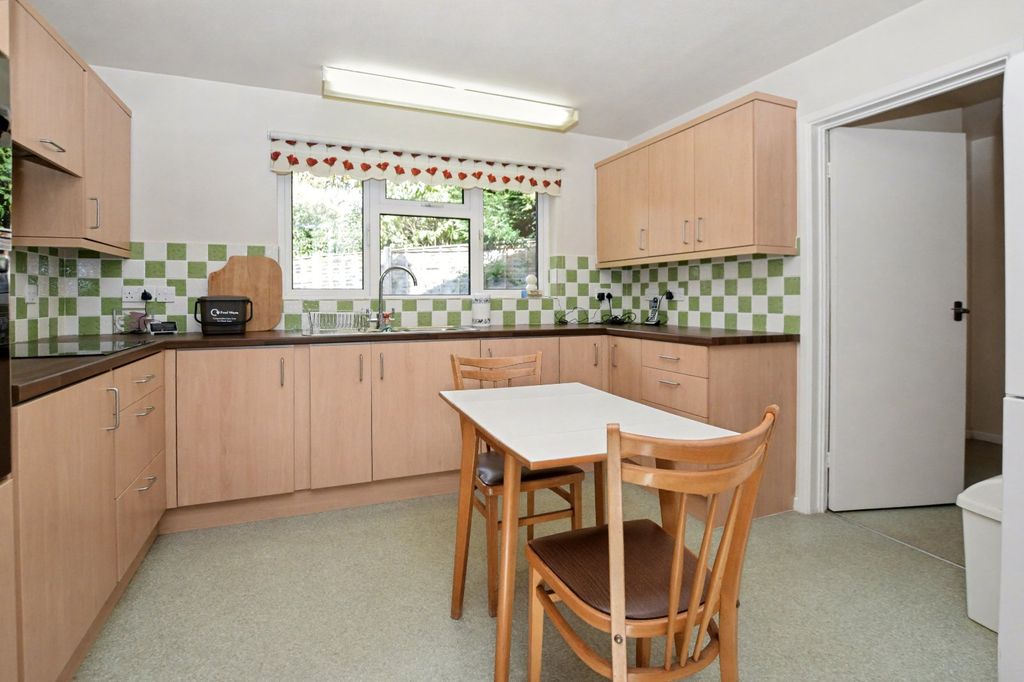 Property photo 3 of 22 Picture No. 05