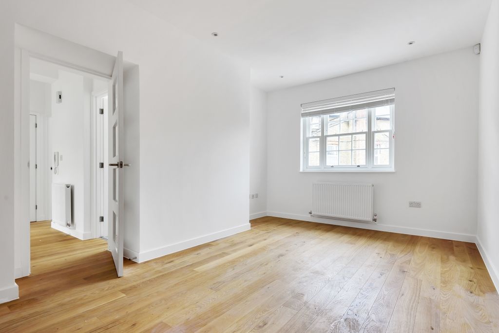 Property photo 3 of 9 788109 (1)