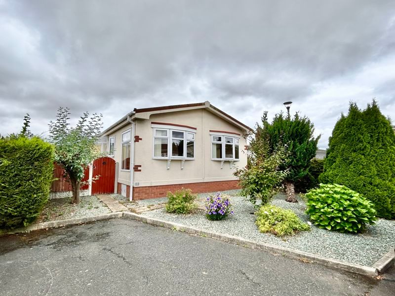 Property photo 1 of 12 Side