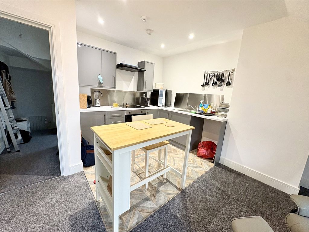 Property photo 1 of 9 Picture No. 01