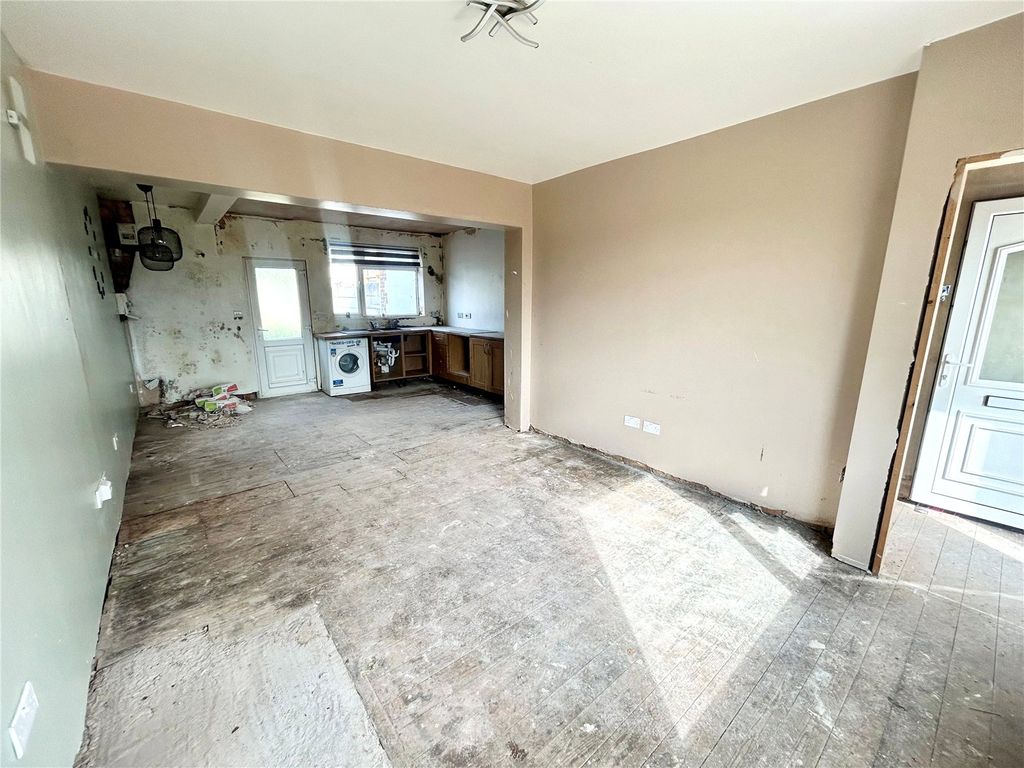 Property photo 3 of 10 Picture No. 10