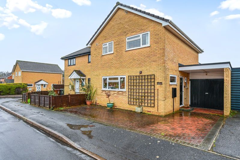 Property photo 1 of 18 Photo 17