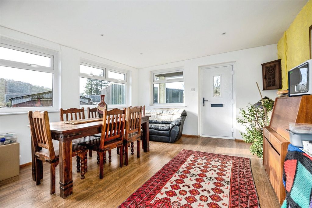 Property photo 3 of 26 Picture No. 21