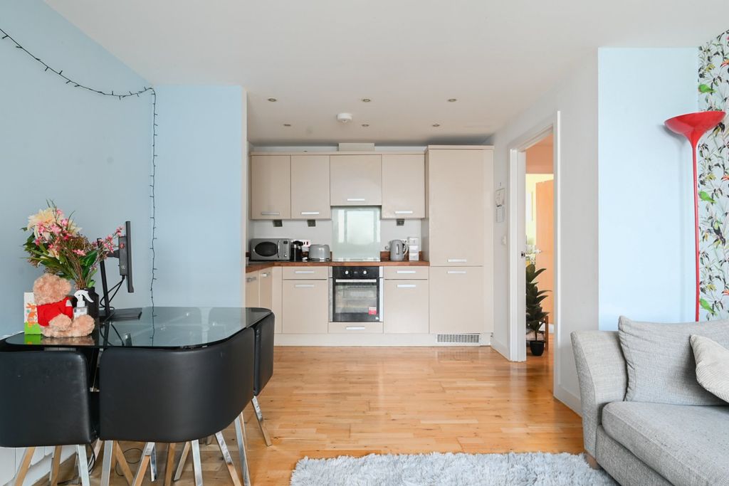 Property photo 2 of 16 Open Plan