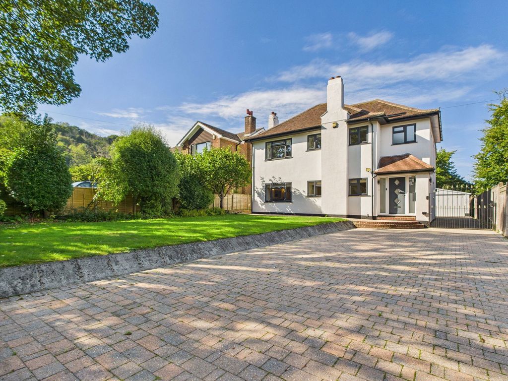Property photo 1 of 33