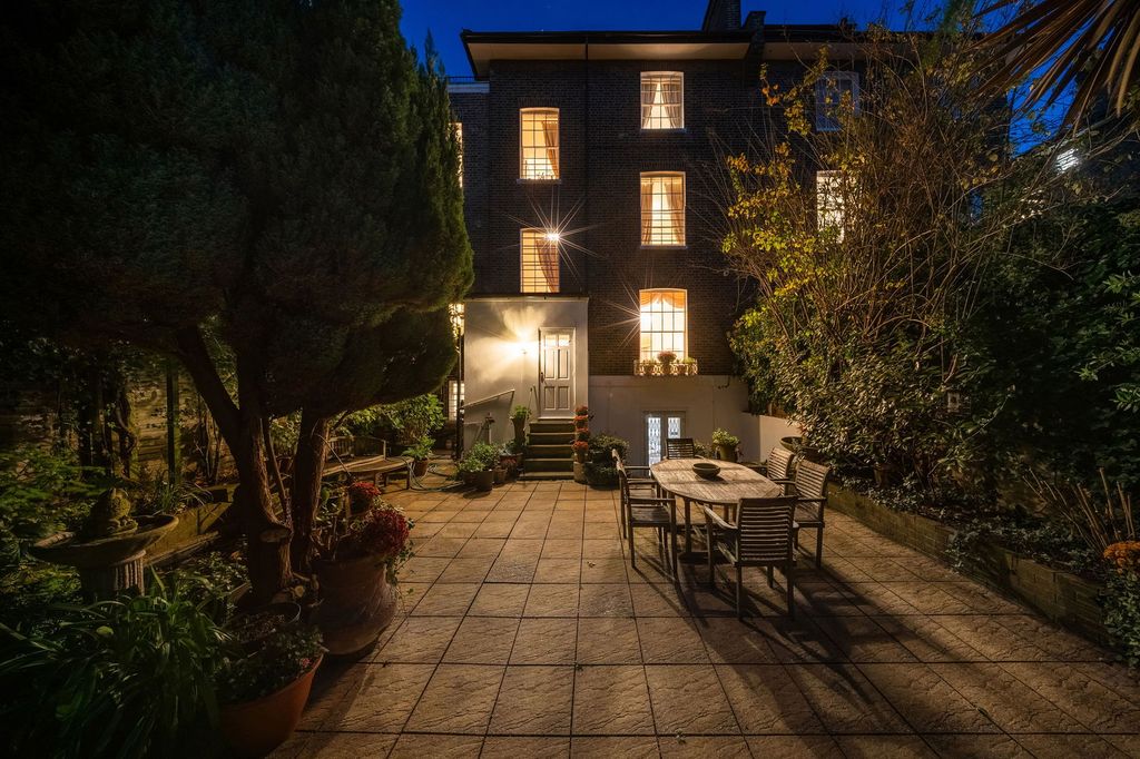 Property photo 1 of 40