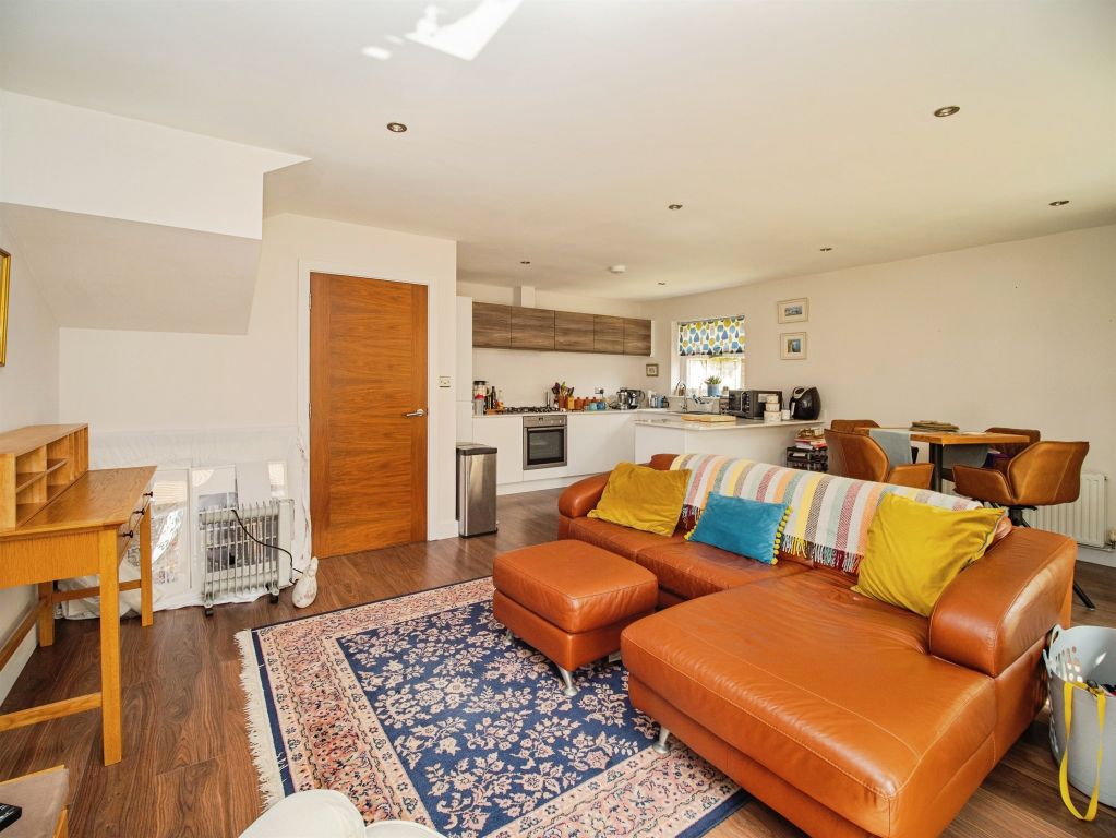 Property photo 3 of 40