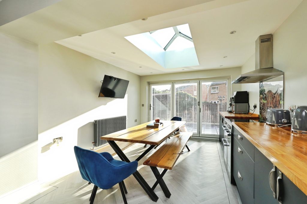 Property photo 2 of 24 8G9A9557