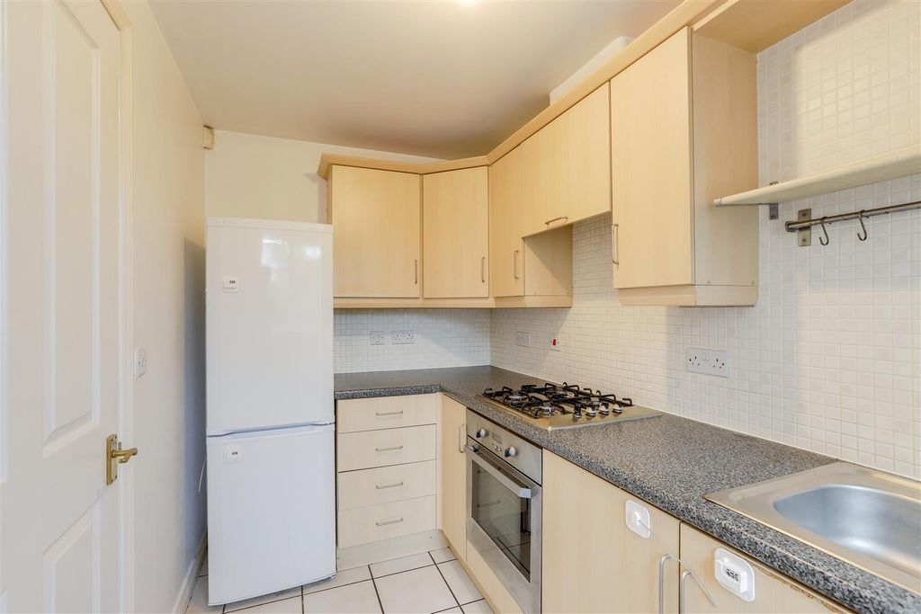 Property photo 3 of 15 300725_3.Jpg