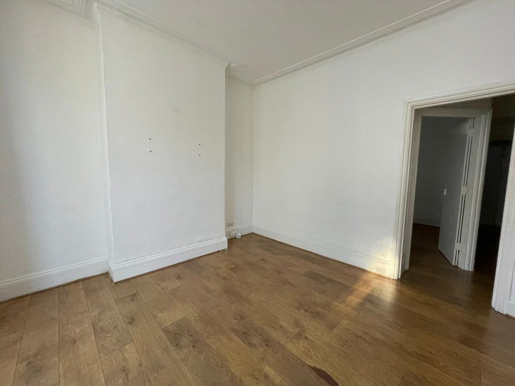 Property photo 2 of 17 Photo 2