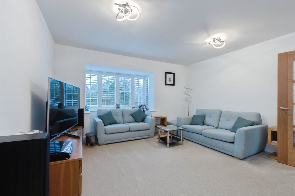 Property photo 3 of 23