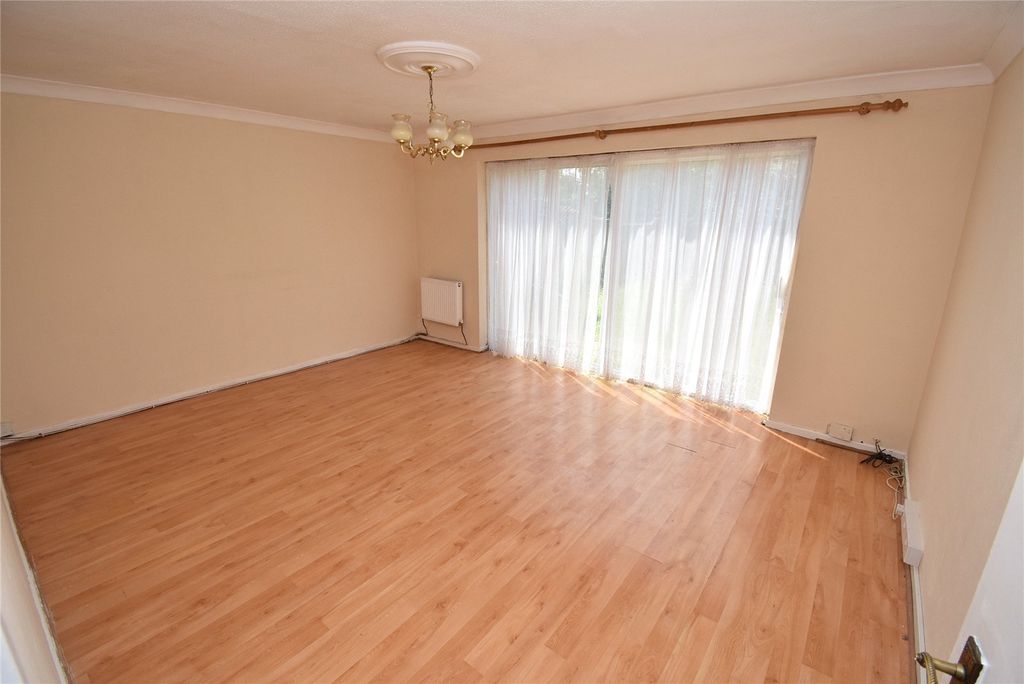 Property photo 2 of 11 Picture No. 17