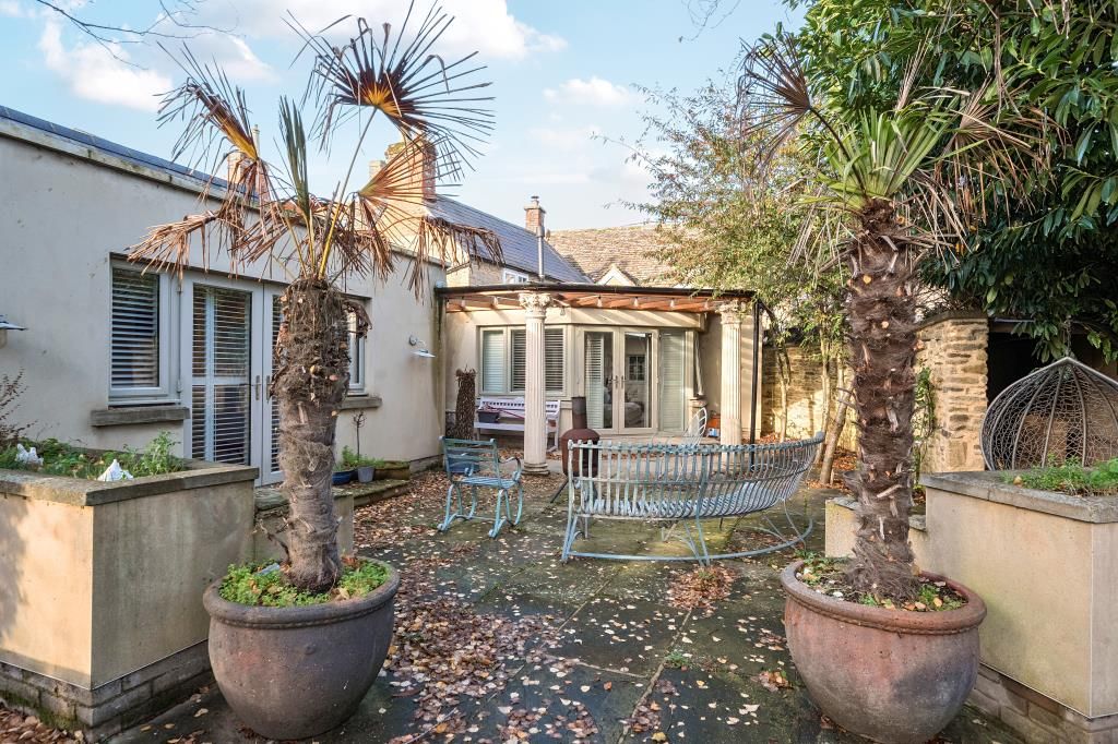 Property photo 2 of 30 Rear Aspect