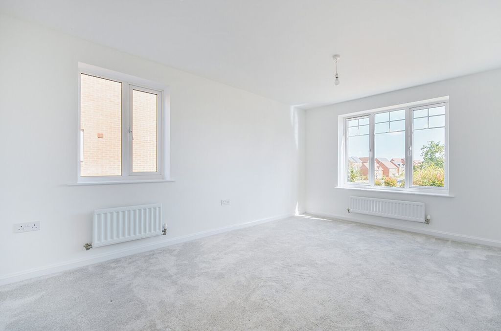Property photo 2 of 26