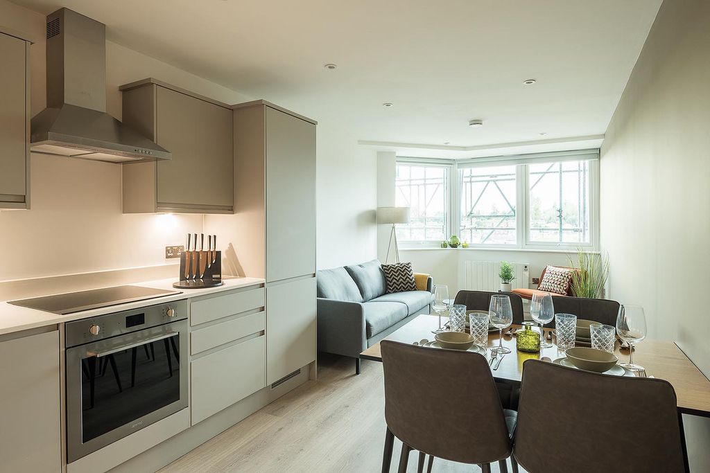 Property photo 1 of 8 Dining Room