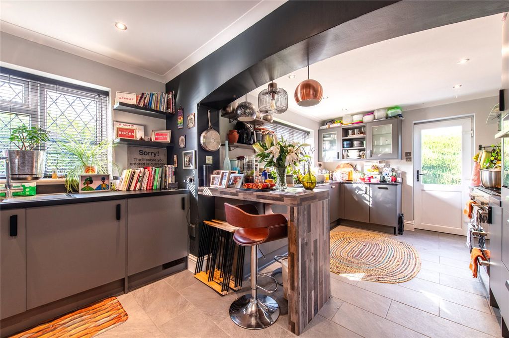 Property photo 1 of 32 Picture No. 27