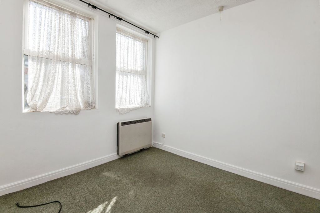 Property photo 3 of 17 Photography