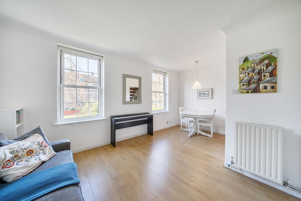 Property photo 2 of 19 Reception