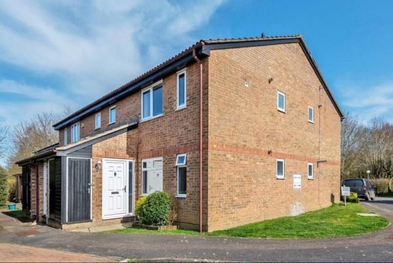 Property photo 1 of 6 14 Langley Road E...