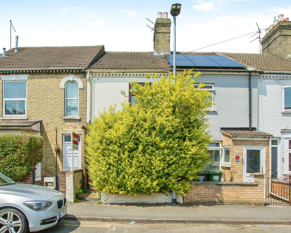 Property photo 1 of 17