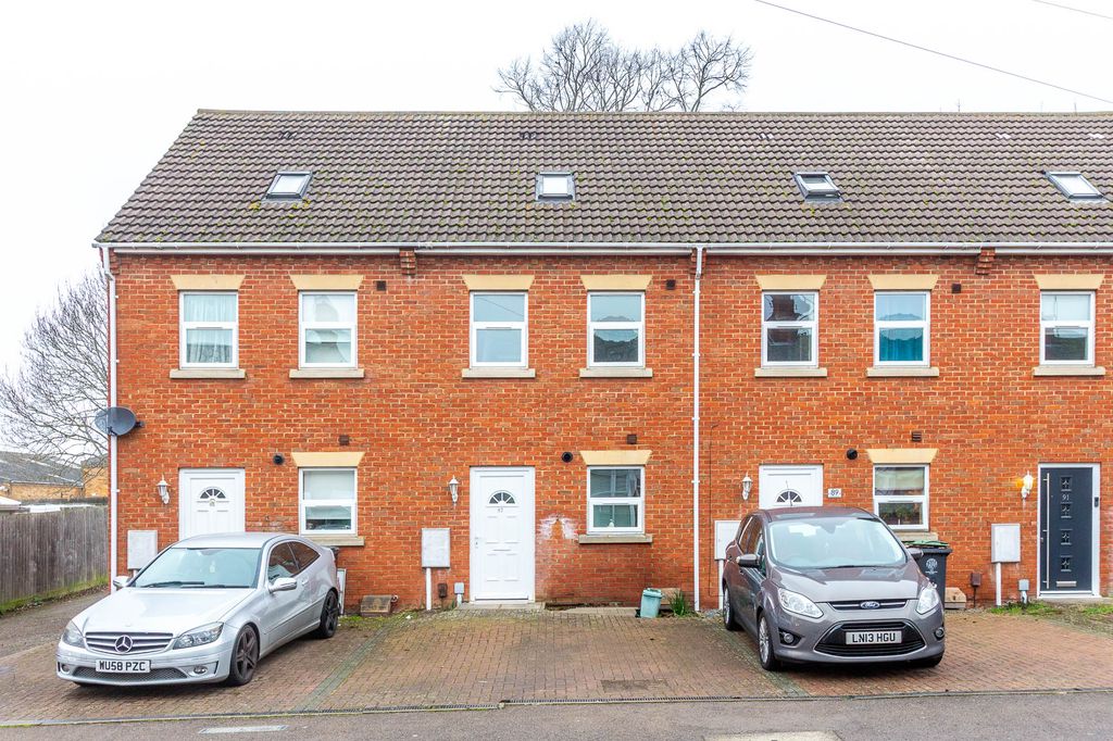 Property photo 1 of 14 Front