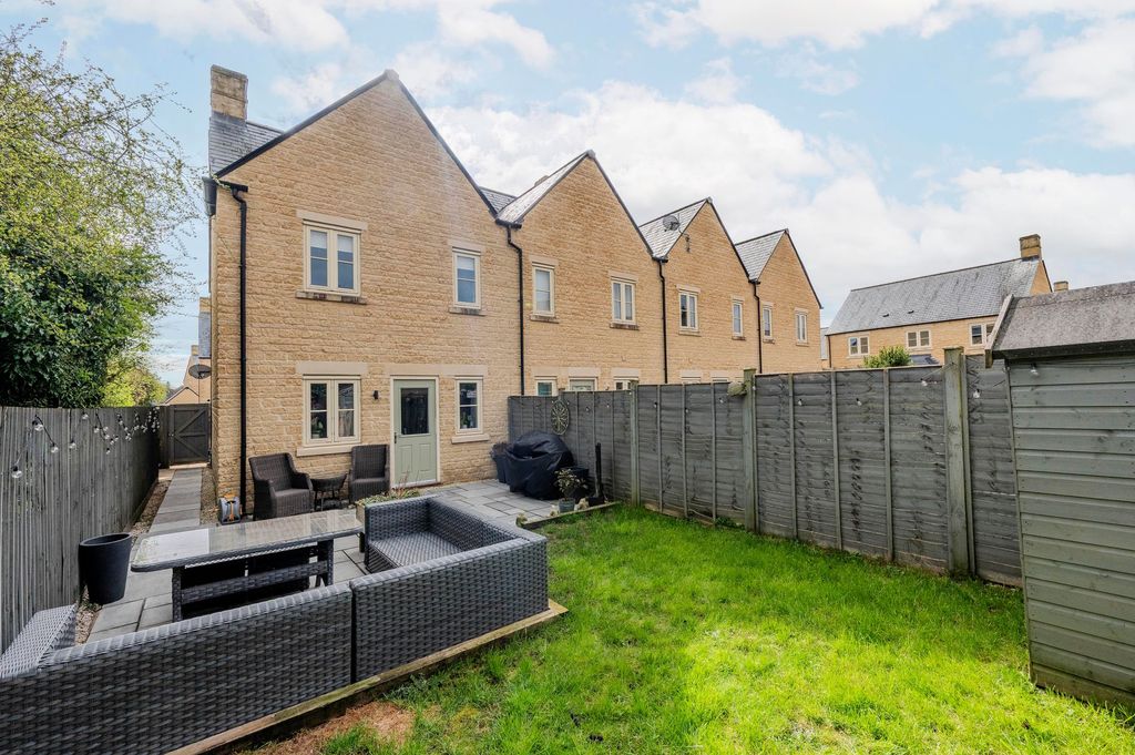 Additional image 16 of 2 bed end terrace house for saleThe Furrows, Bourton-On-The-Water GL54