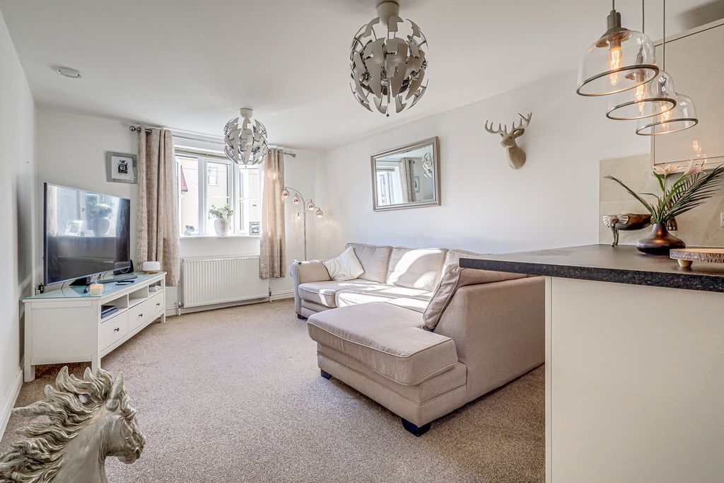 Property photo 3 of 15