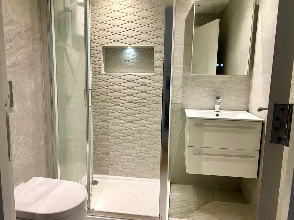 Property photo 3 of 5 Bathroom