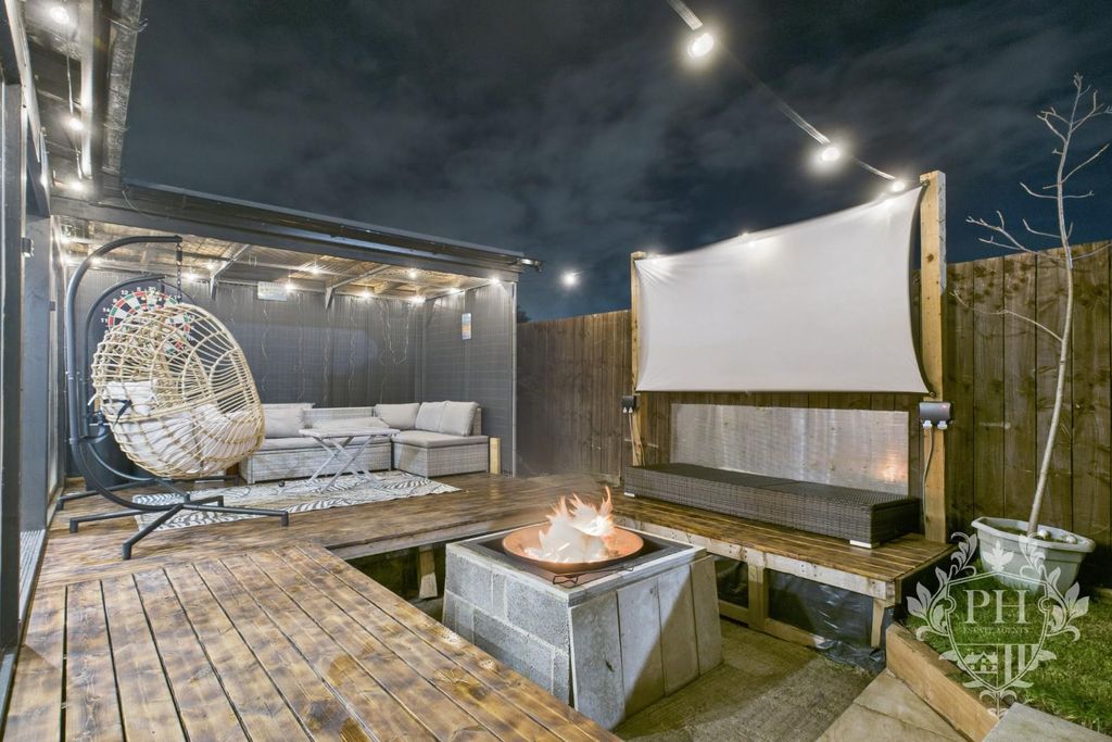 Property photo 1 of 27 Cam02002G0-Pr0218-Still003.Jpg