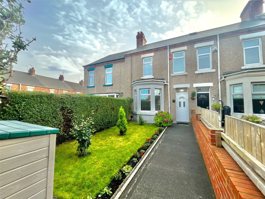 Property photo 1 of 19 External