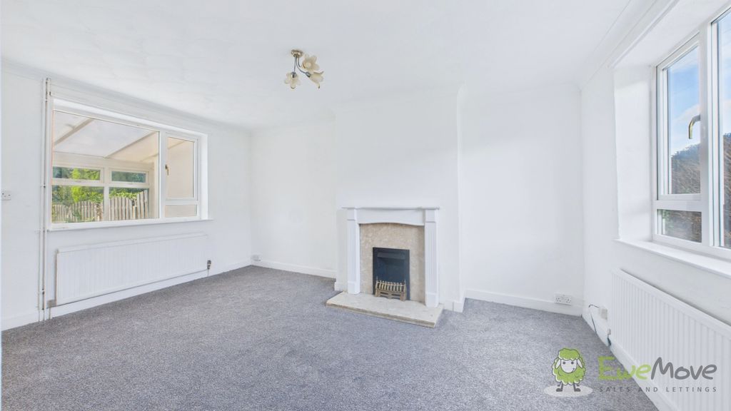 Property photo 3 of 14 Cam02351G0-Pr0082-Still016