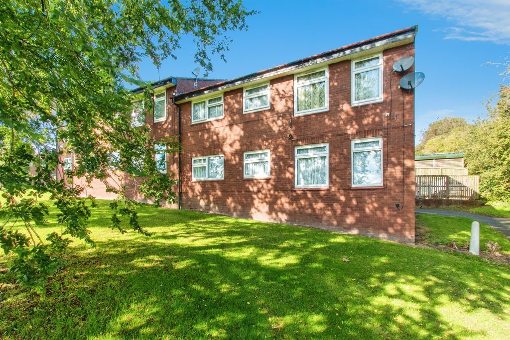Property photo 2 of 16
