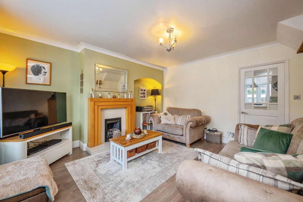 Property photo 2 of 19