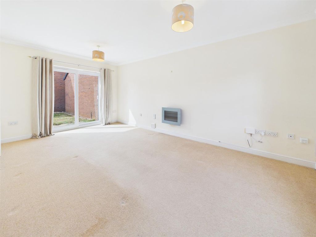 Property photo 3 of 25