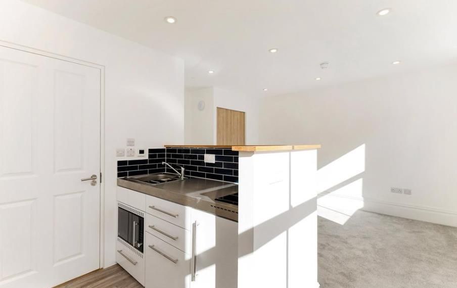 Property photo 1 of 3 25 Fitzroy Square 1 20.01.Png