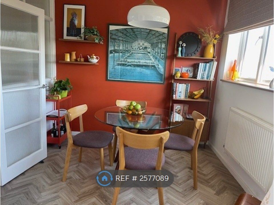 Property photo 3 of 10 Dining/Kitchen