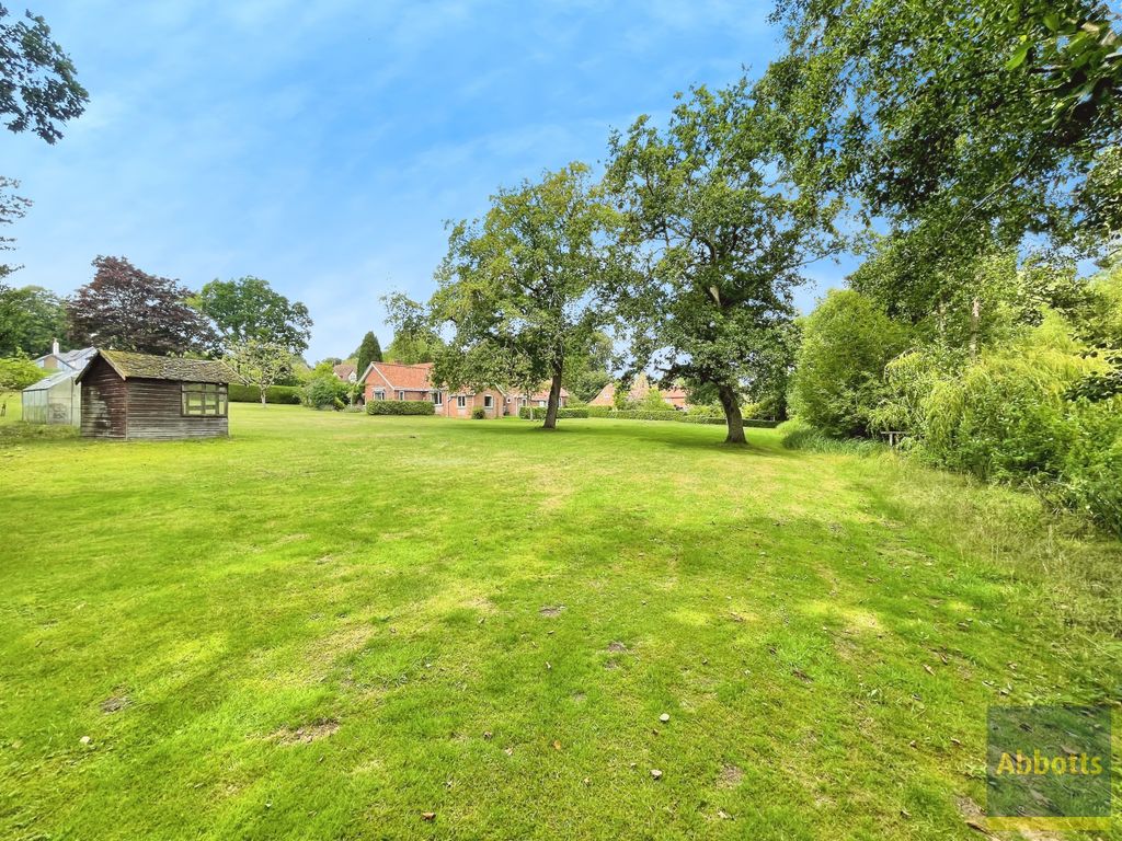 Property photo 2 of 19