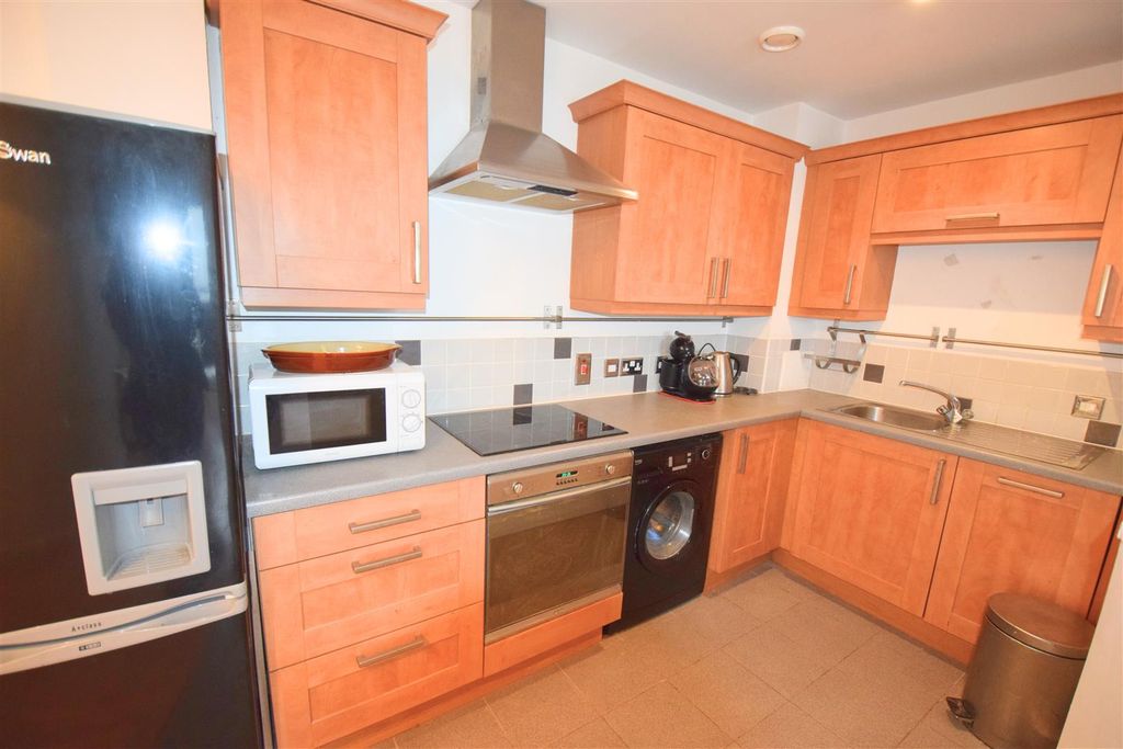 Property photo 2 of 12