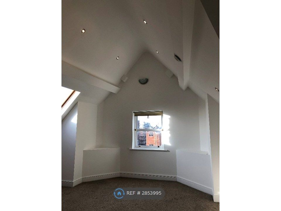 Property photo 2 of 10 Lounge