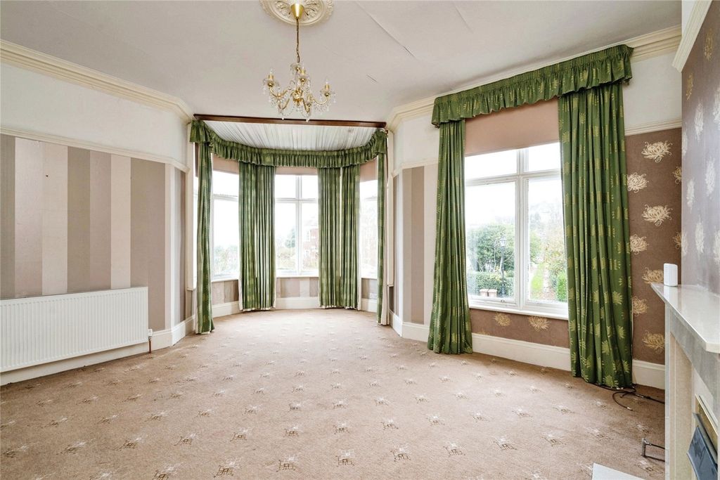 Property photo 3 of 12